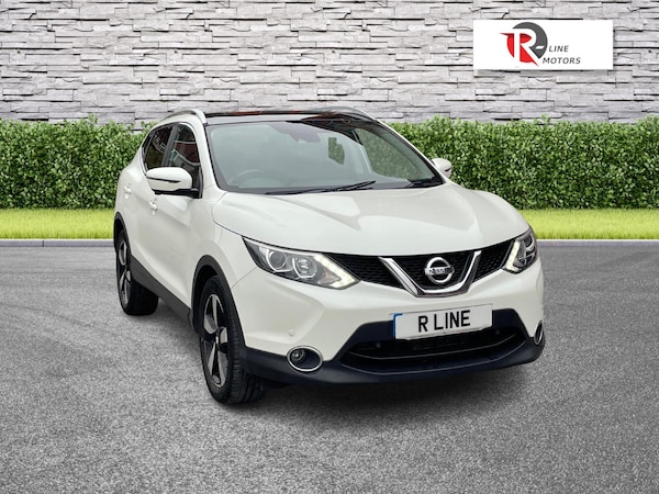 Used Nissan Qashqai 2015 for sale - 76315097: Photo 2