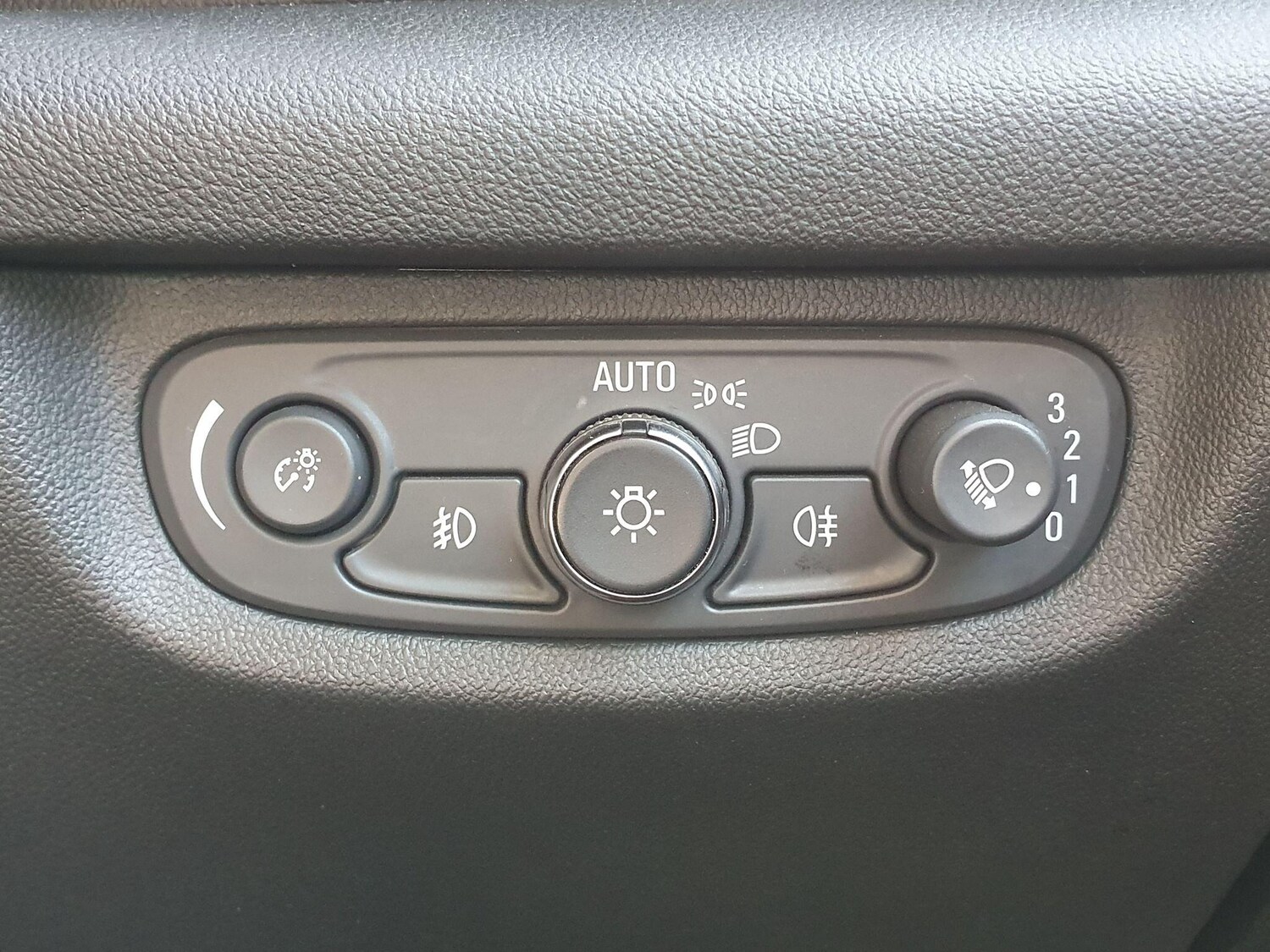 Used Vauxhall Insignia 2018 for sale - 76423527: Photo 40