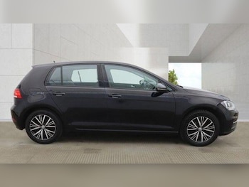 Used Volkswagen Golf 2019 for sale - 79471942: Photo