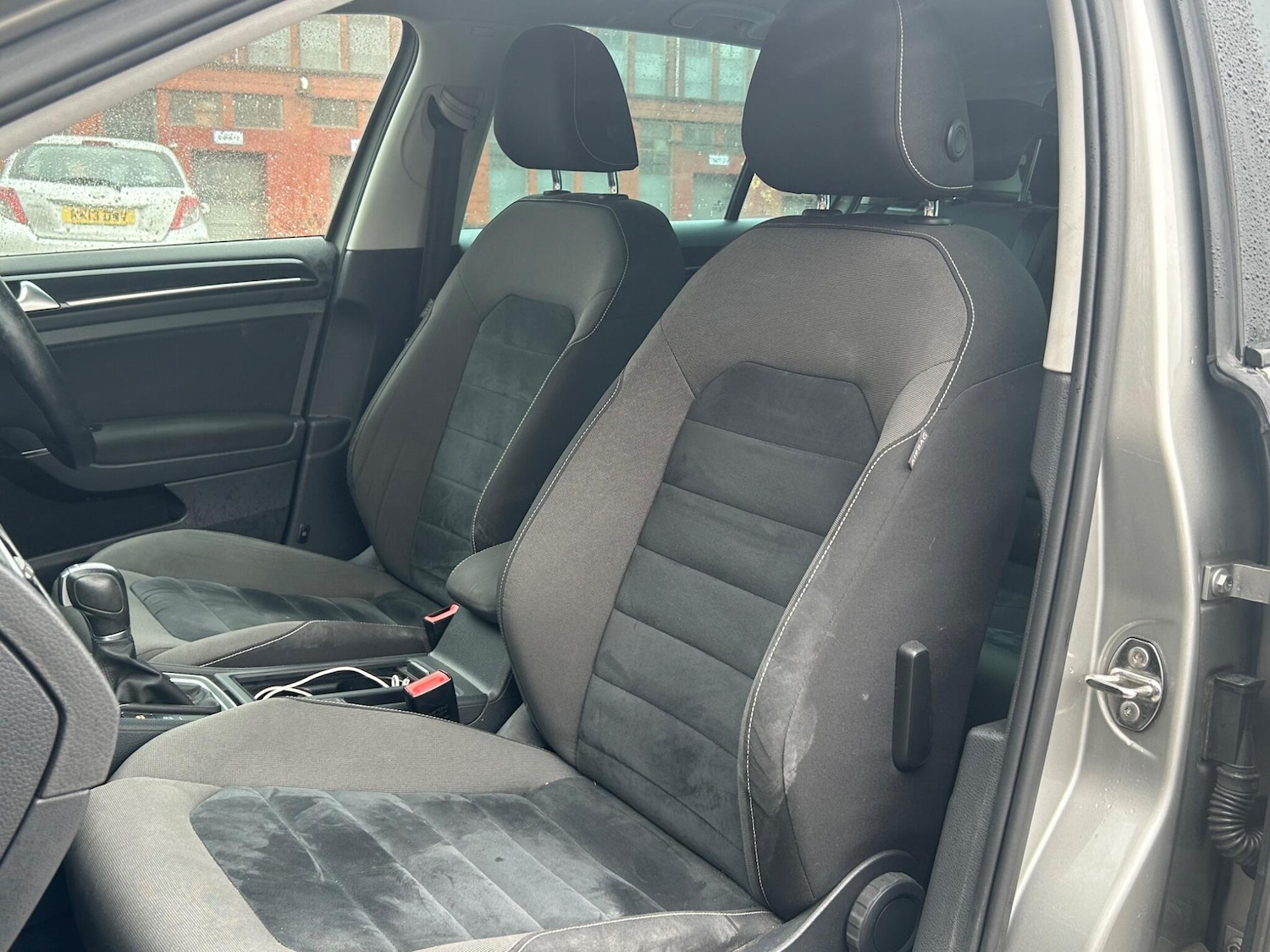 Used Volkswagen Golf 2014 for sale - 76752875: Photo 14