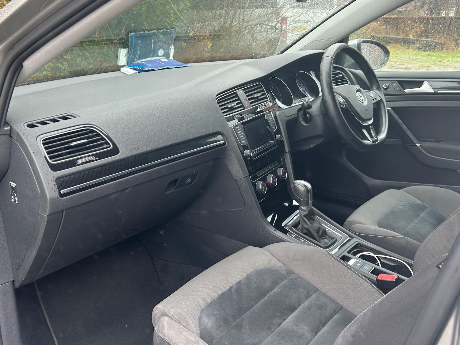 Used Volkswagen Golf 2014 for sale - 76752875: Photo 16