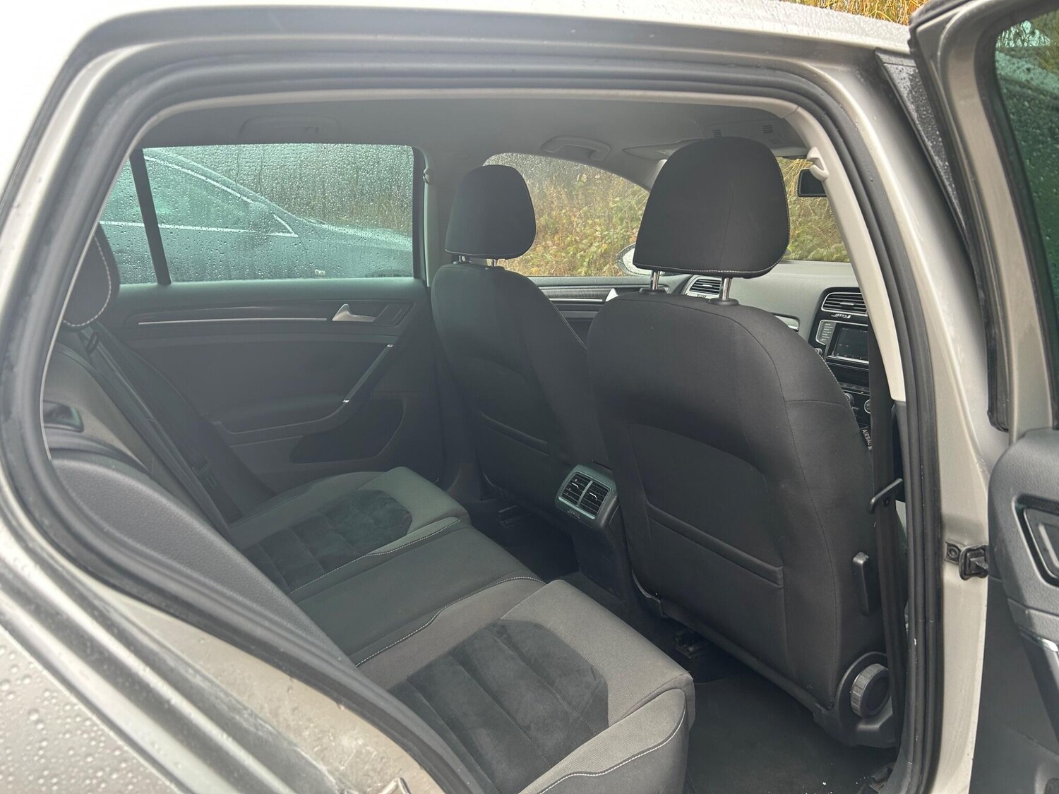 Used Volkswagen Golf 2014 for sale - 76752875: Photo 26