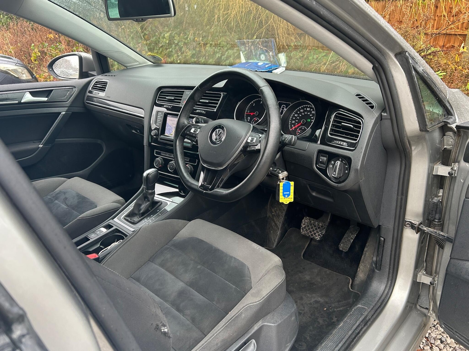 Used Volkswagen Golf 2014 for sale - 76752875: Photo 30