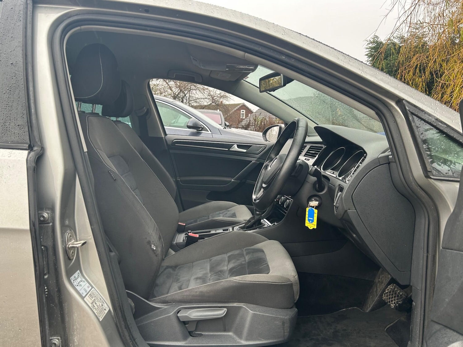 Used Volkswagen Golf 2014 for sale - 76752875: Photo 32