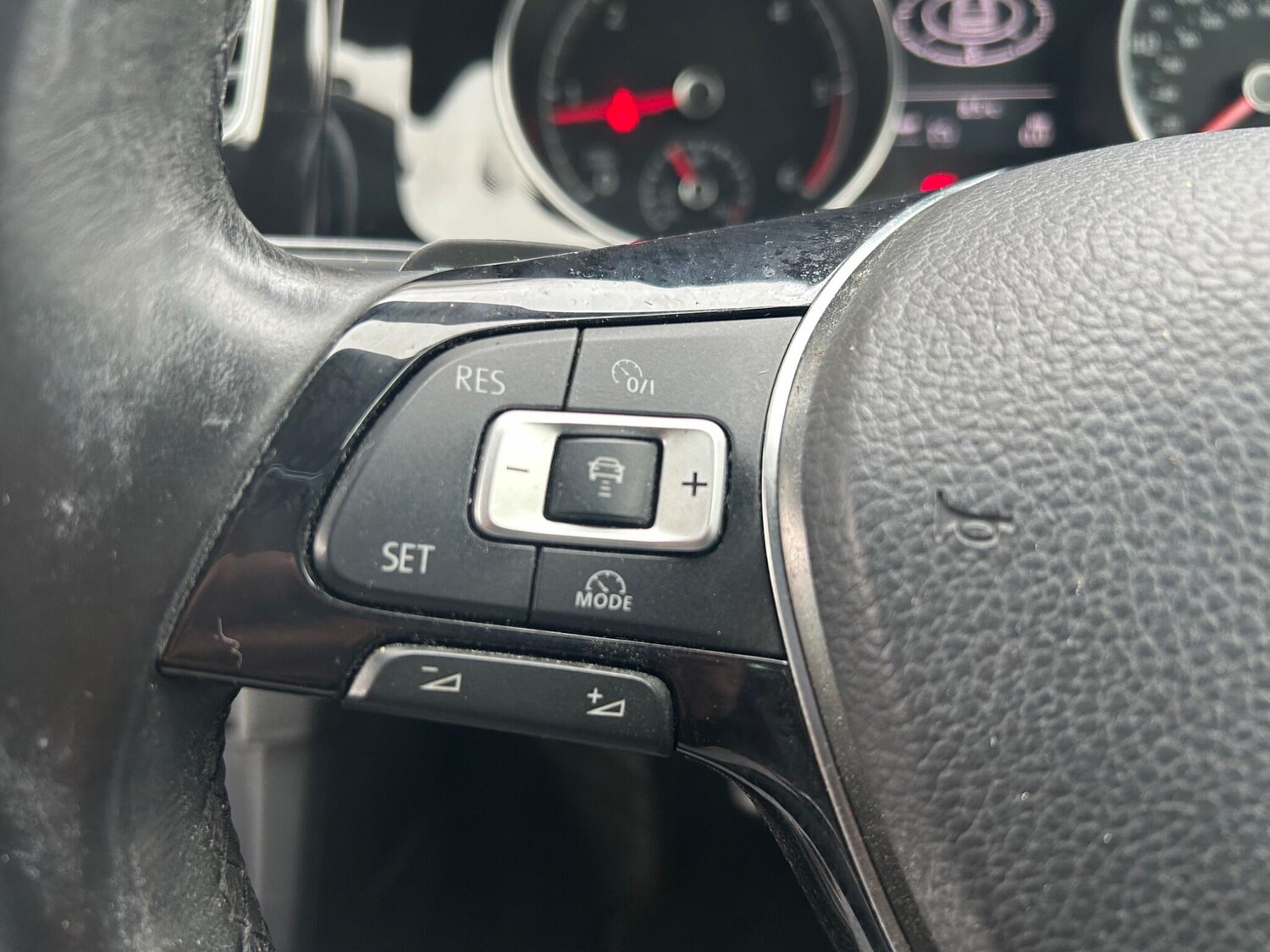 Used Volkswagen Golf 2014 for sale - 76752875: Photo 48