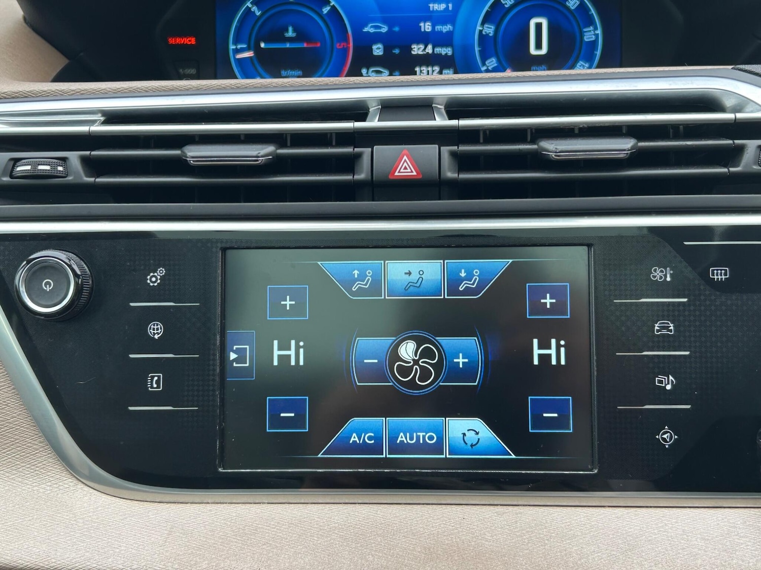 Used Citroen C4 Grand Picasso 2015 for sale - 76425337: Photo 37