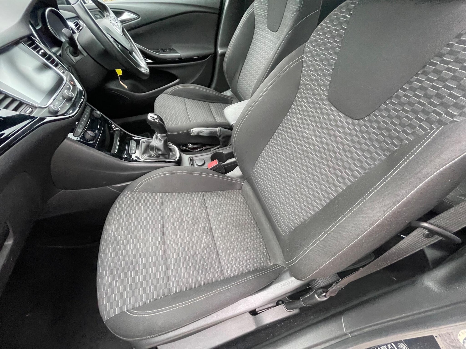 Used Vauxhall Astra 2017 for sale - 76251251: Photo 18