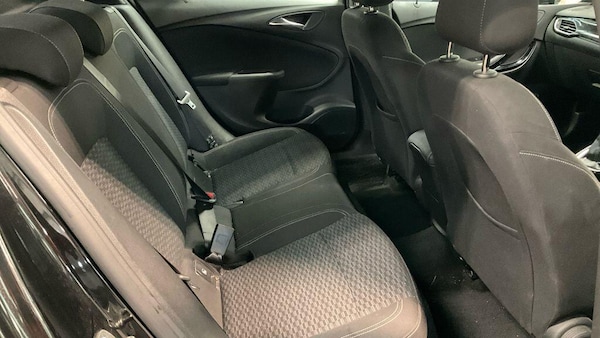 Used Vauxhall Astra 2017 for sale - 76251251: Photo 9
