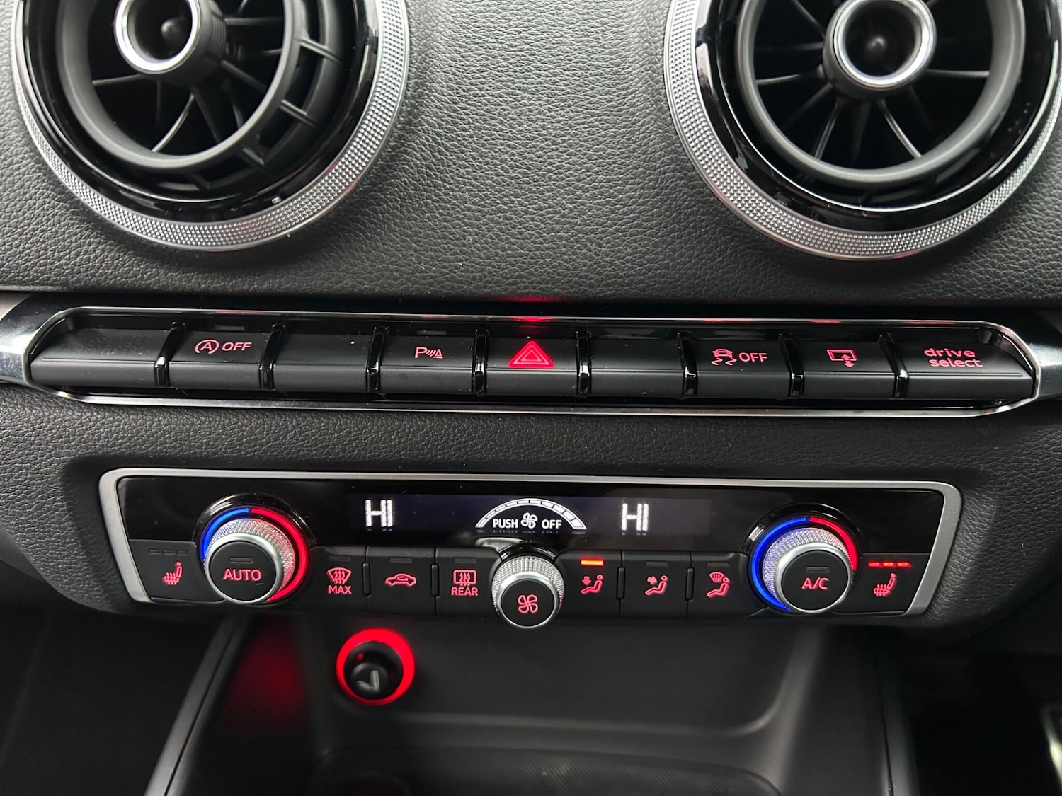 Used Audi S3 2014 for sale - 77242830: Photo 38