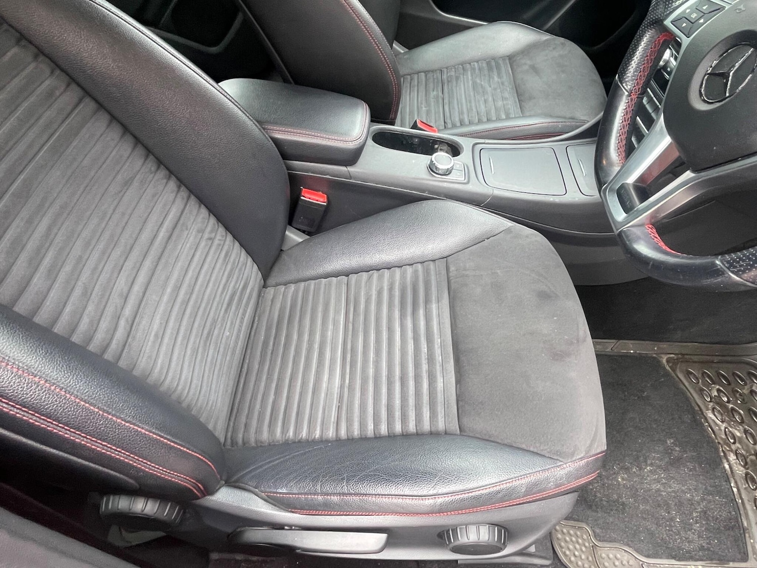 Used Mercedes-Benz A-Class 2014 for sale - 76072041: Photo 16