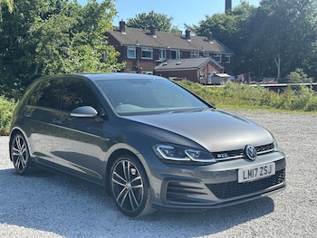 Volkswagen - Golf