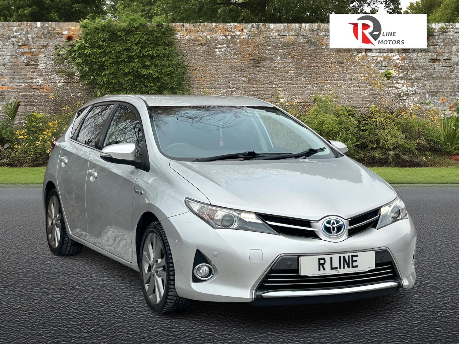 Used Toyota Auris for sale - 77060452: Photo 2