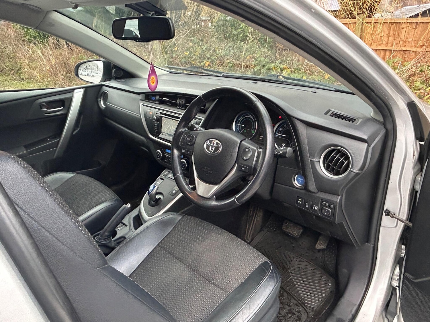 Used Toyota Auris for sale - 77060452: Photo 30