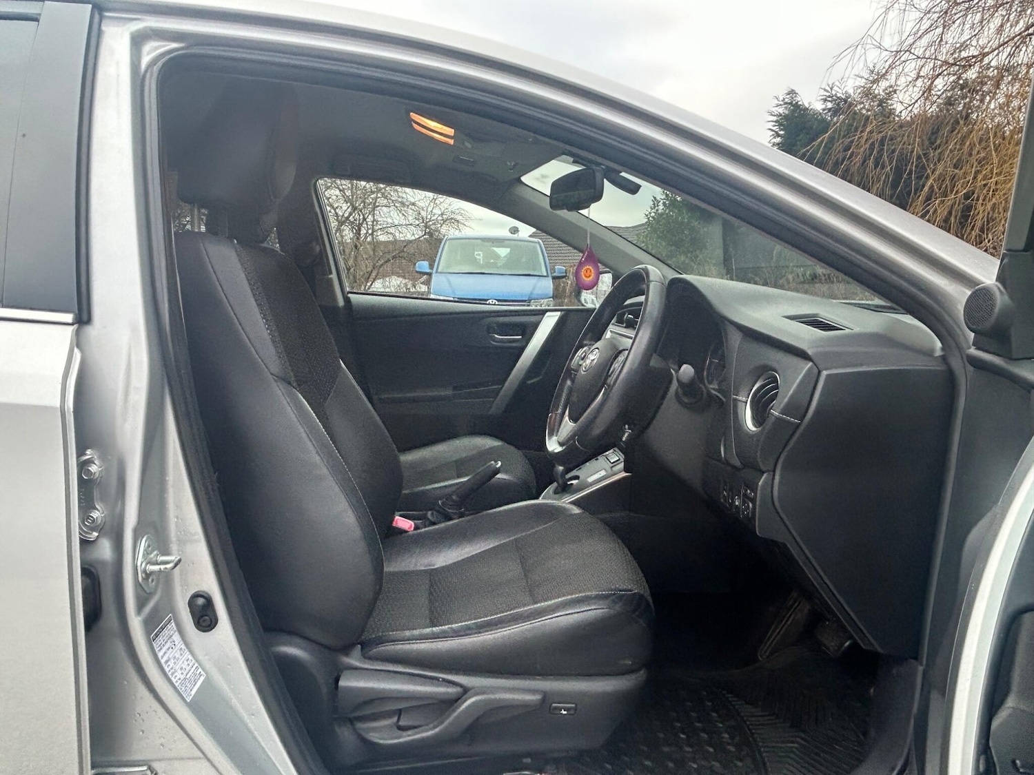 Used Toyota Auris for sale - 77060452: Photo 31