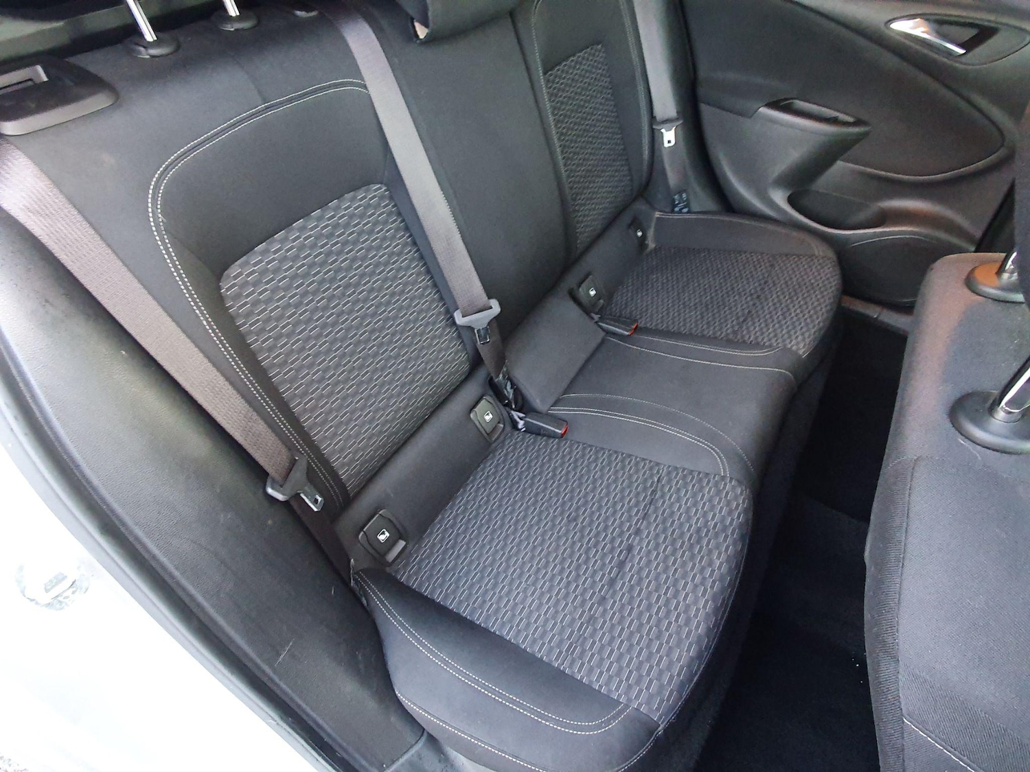 Used Vauxhall Astra for sale - 76993675: Photo 15