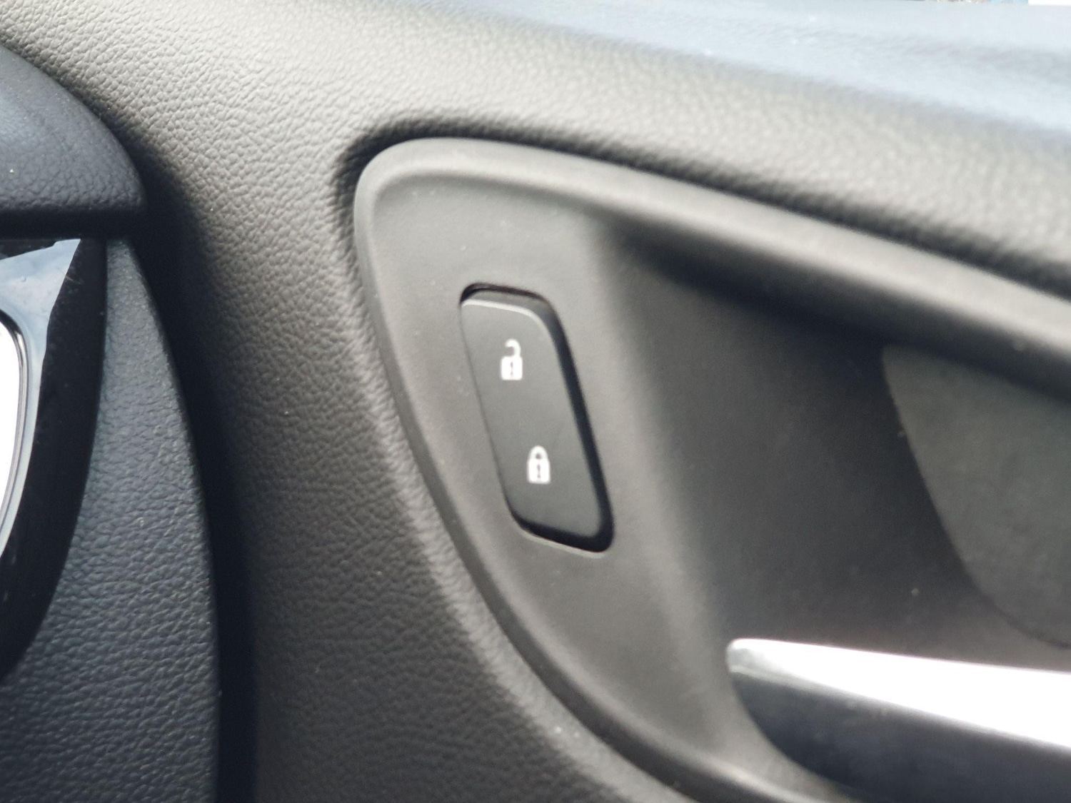 Used Vauxhall Astra for sale - 76993675: Photo 41