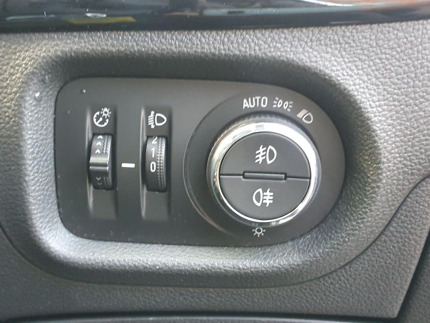 Used Vauxhall Astra for sale - 76993675: Photo 44