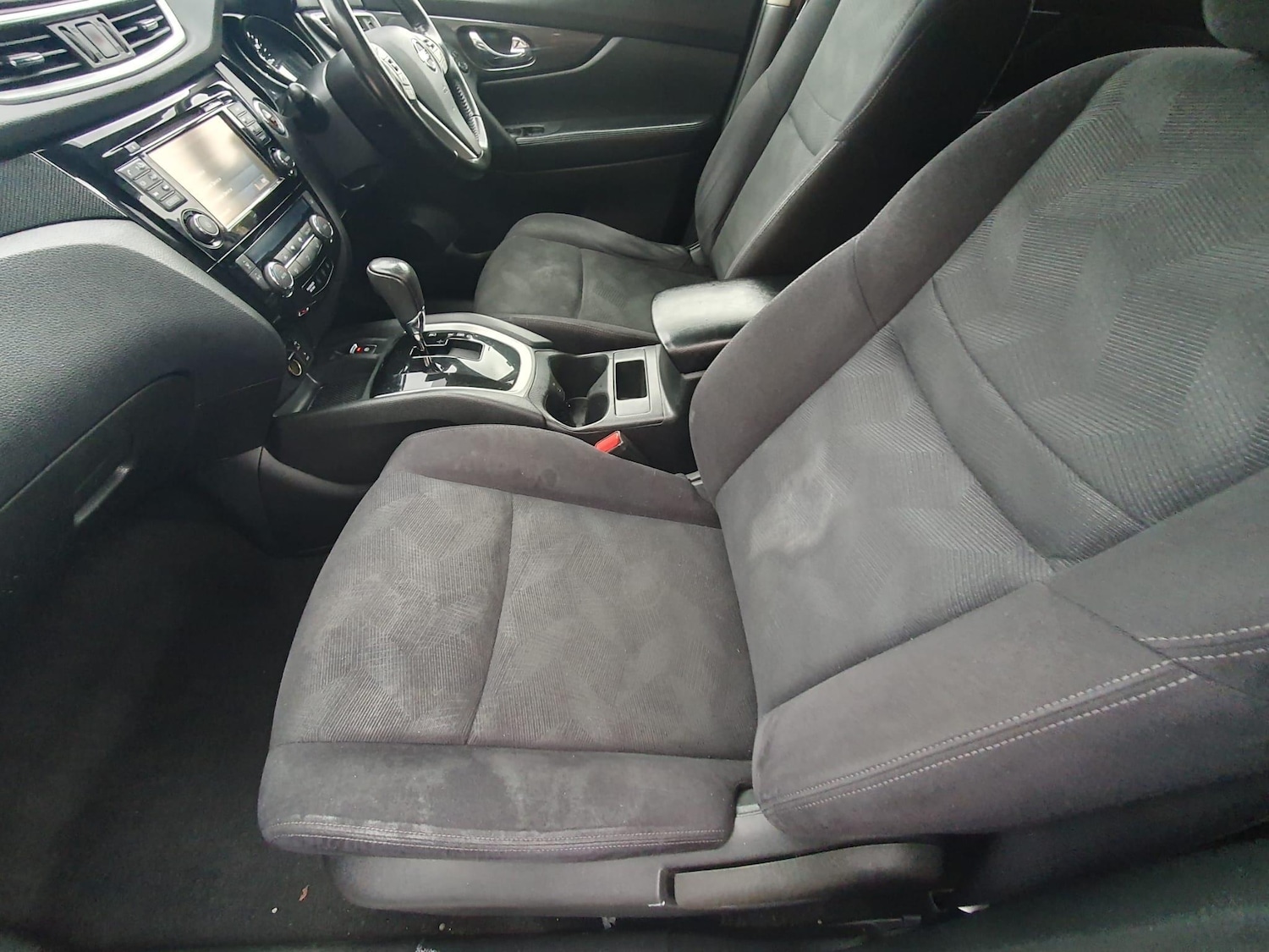 Used Nissan X-Trail 2017 for sale - 76440928: Photo 26