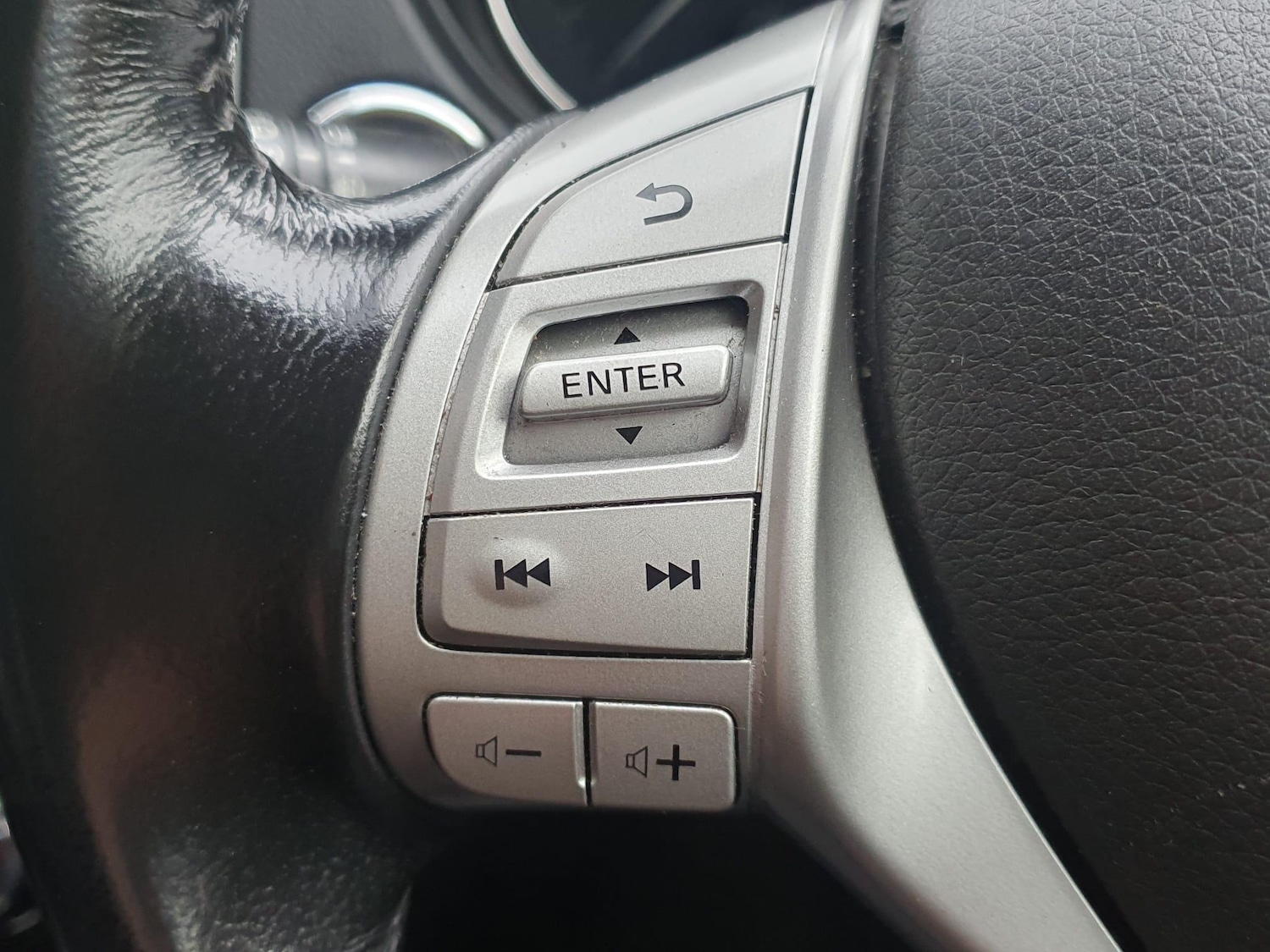 Used Nissan X-Trail 2017 for sale - 76440928: Photo 34