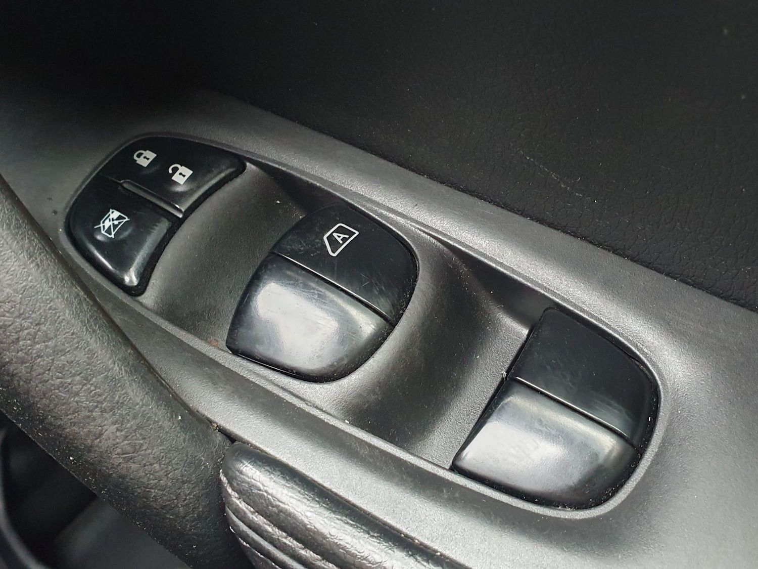 Used Nissan X-Trail 2017 for sale - 76440928: Photo 37