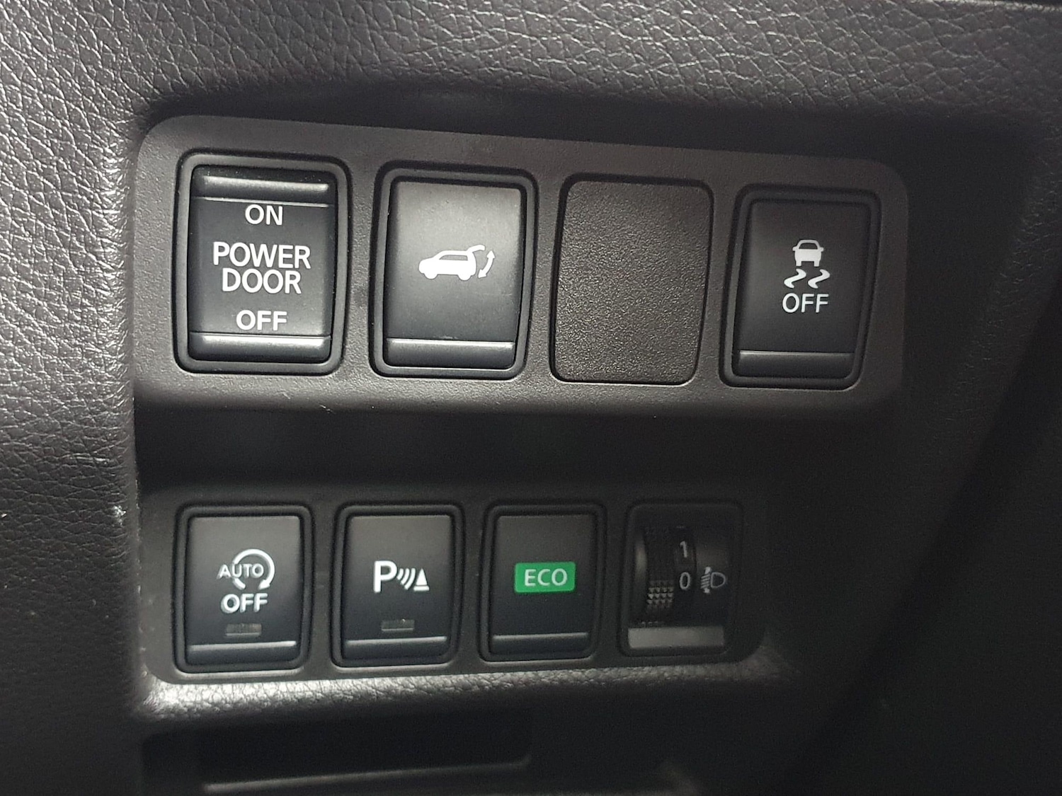 Used Nissan X-Trail 2017 for sale - 76440928: Photo 46