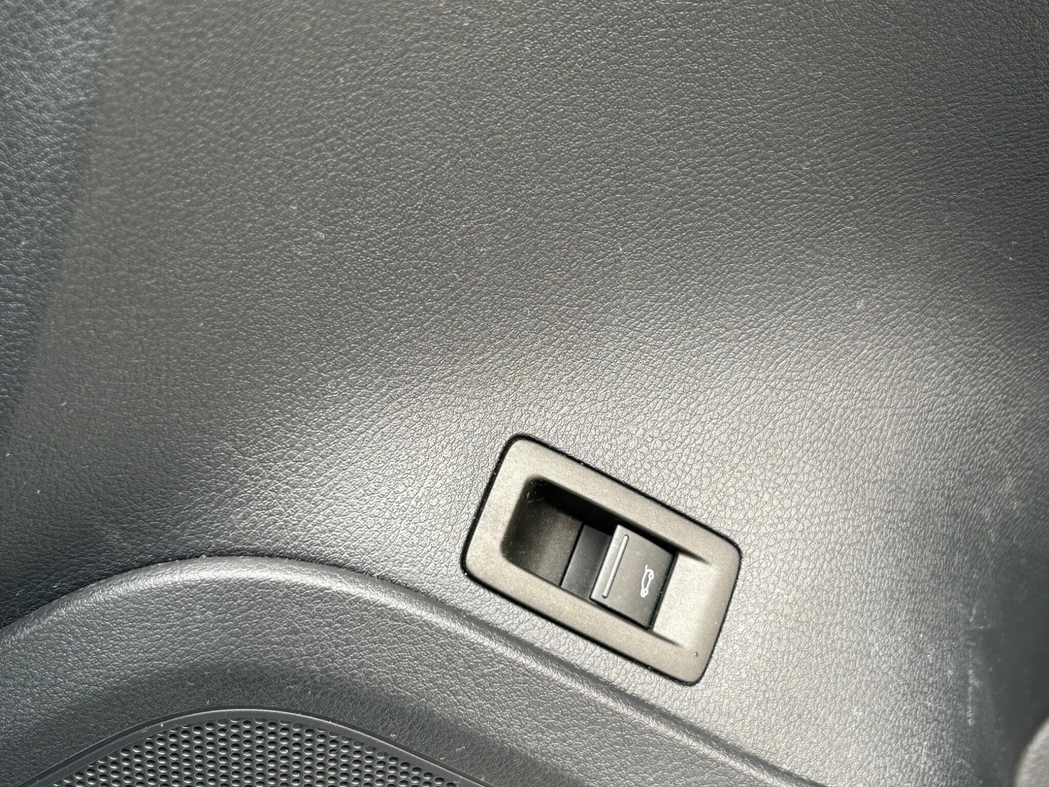 Used Volkswagen Touareg 2013 for sale - 77386487: Photo 38