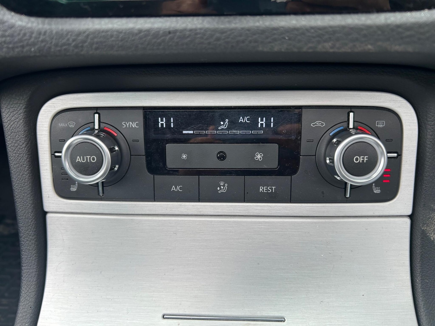 Used Volkswagen Touareg 2013 for sale - 77386487: Photo 48