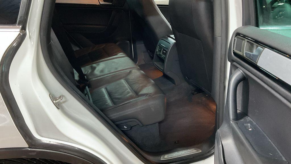 Used Volkswagen Touareg 2013 for sale - 77386487: Photo 8