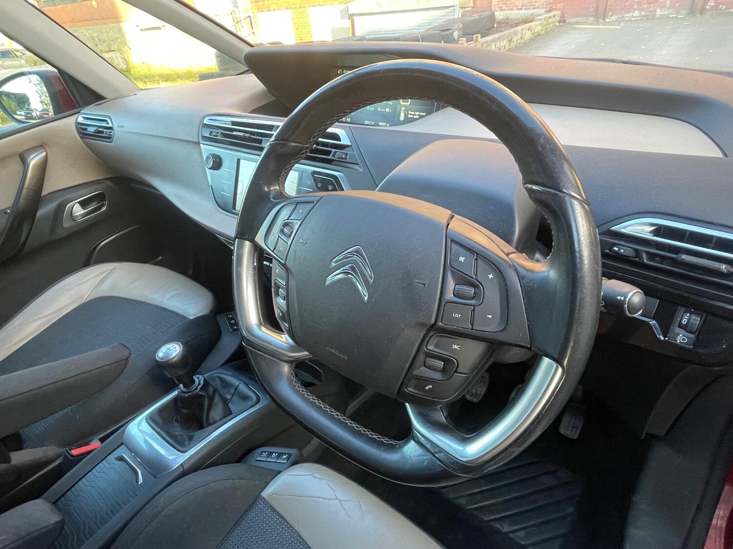Used Citroen C4 Grand Picasso 2015 for sale - 76377974: Photo 28