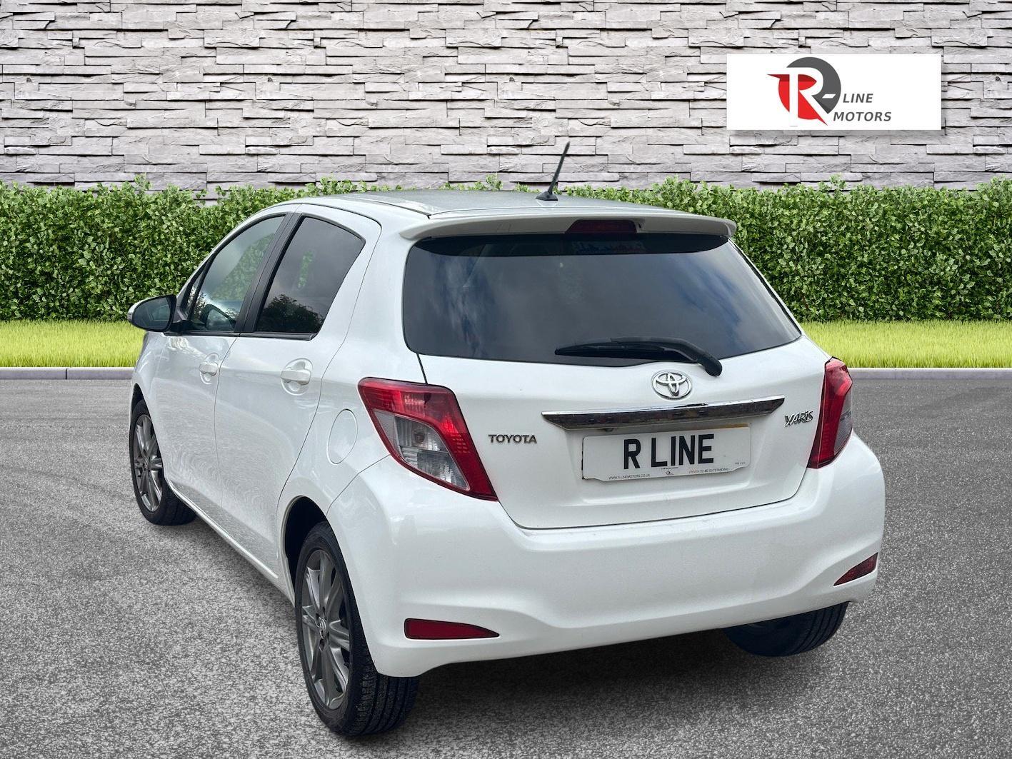 Used Toyota Yaris 2012 for sale - 76336291: Photo 17