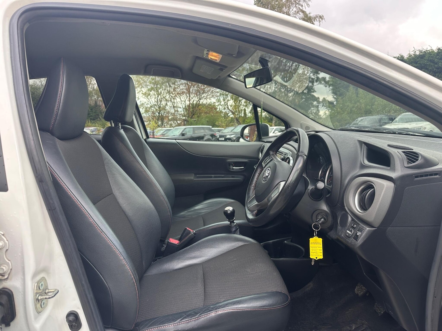 Used Toyota Yaris 2012 for sale - 76336291: Photo 19