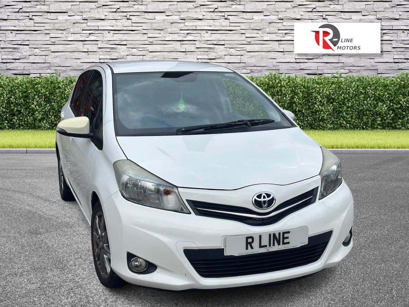 Used Toyota Yaris 2012 for sale - 76336291: Photo 2