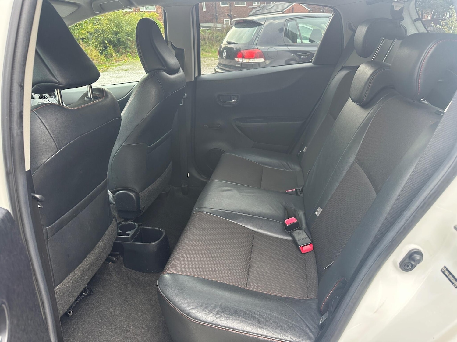 Used Toyota Yaris 2012 for sale - 76336291: Photo 23