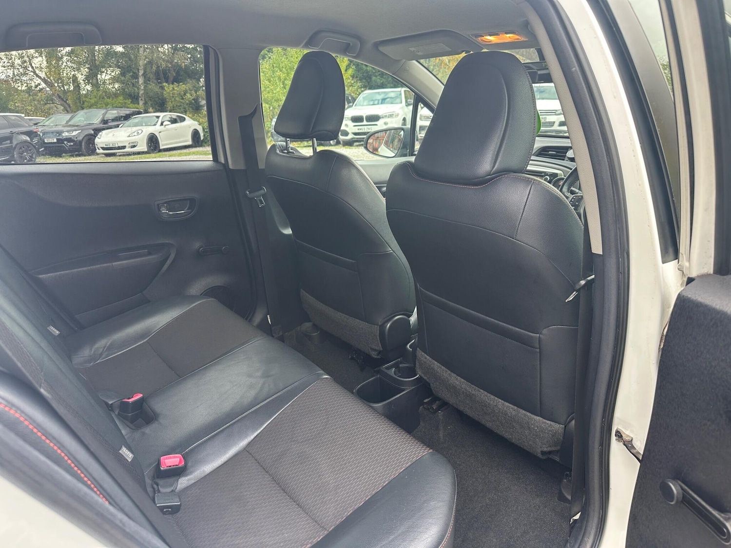 Used Toyota Yaris 2012 for sale - 76336291: Photo 26
