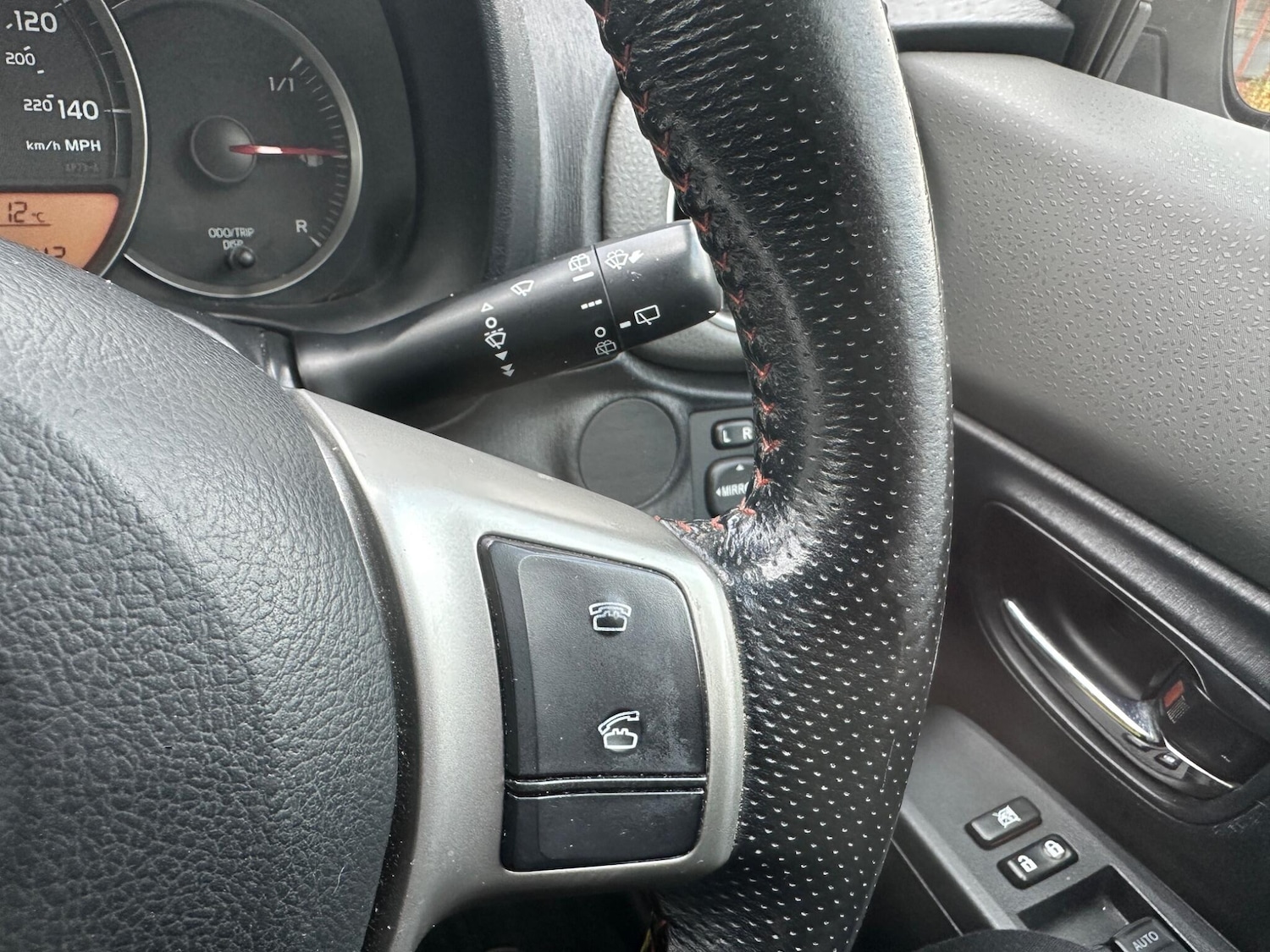 Used Toyota Yaris 2012 for sale - 76336291: Photo 34