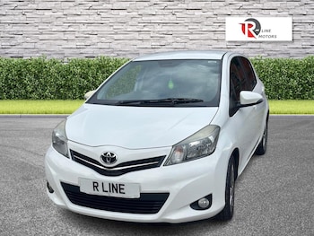 Used Toyota Yaris 2012 for sale - 76336291: Photo