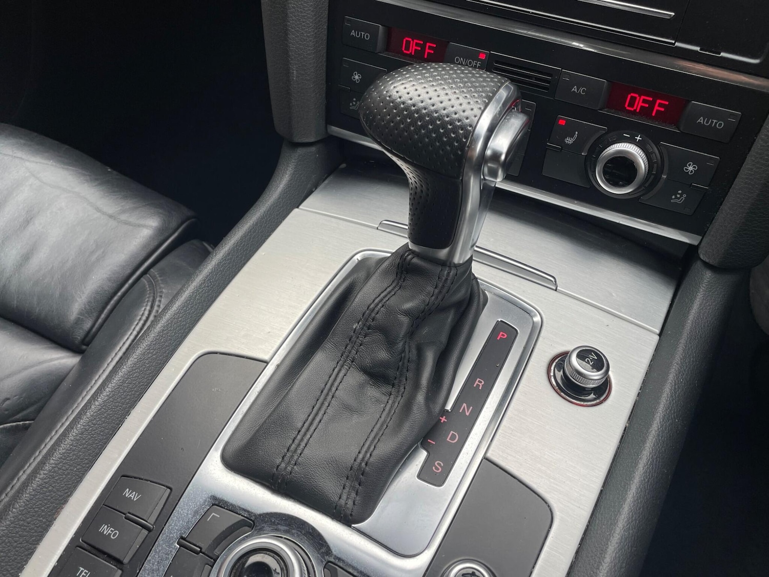 Used Audi Q7 2013 for sale - 76059693: Photo 42