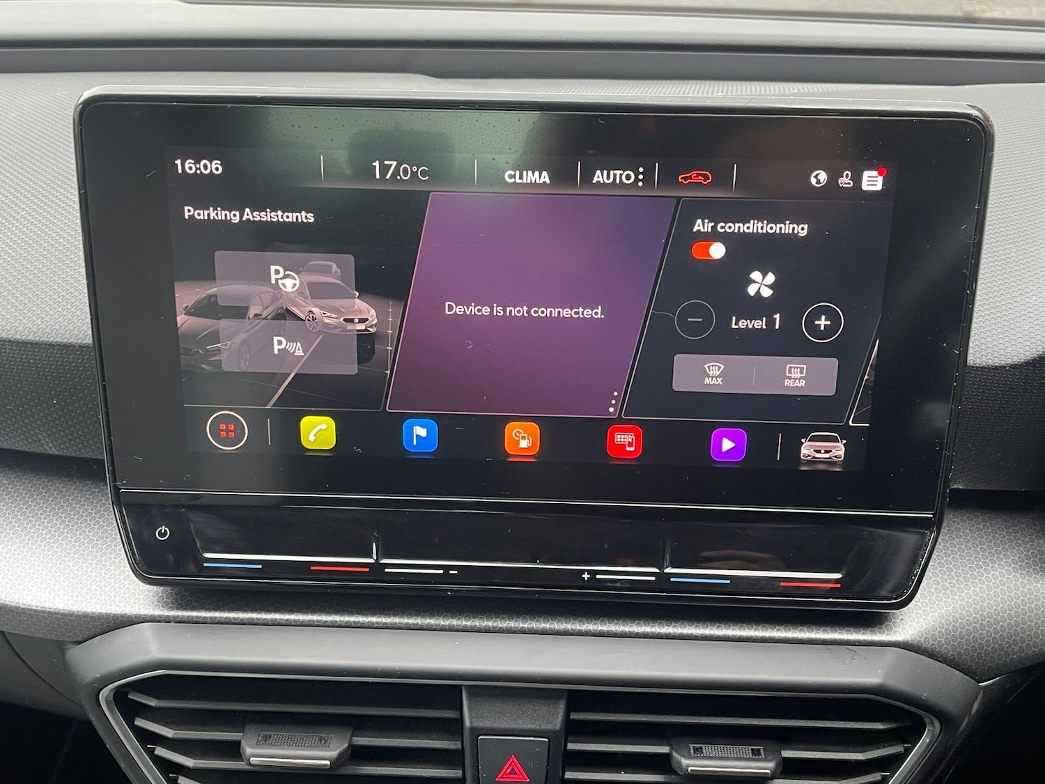 Used SEAT Leon 2021 for sale - 76992040: Photo 31