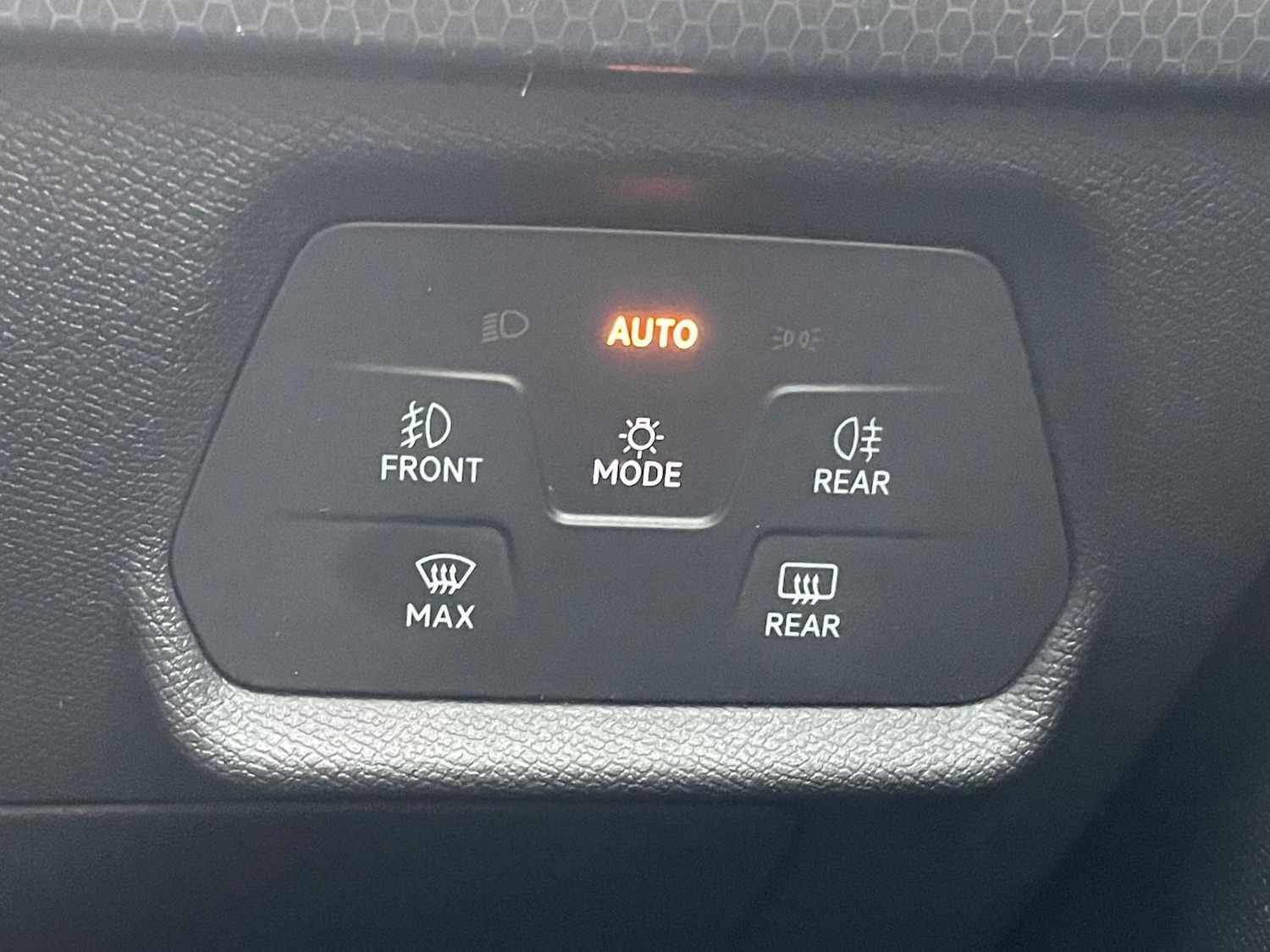 Used SEAT Leon 2021 for sale - 76992040: Photo 44