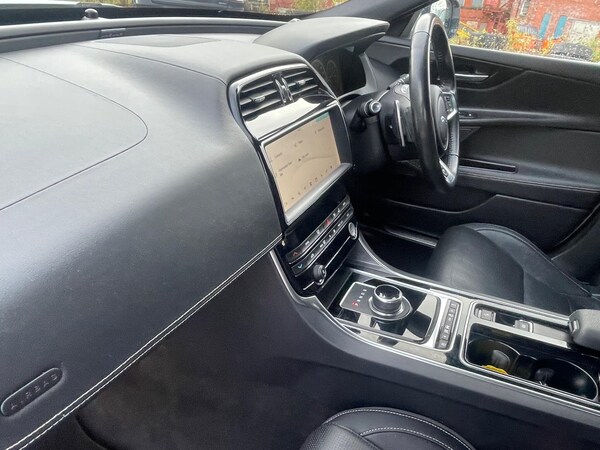 Used Jaguar XE 2018 for sale - 76306750: Photo 18