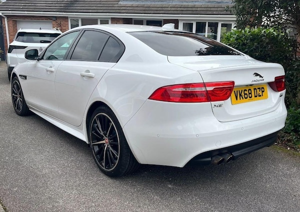 Used Jaguar XE 2018 for sale - 76306750: Photo 5