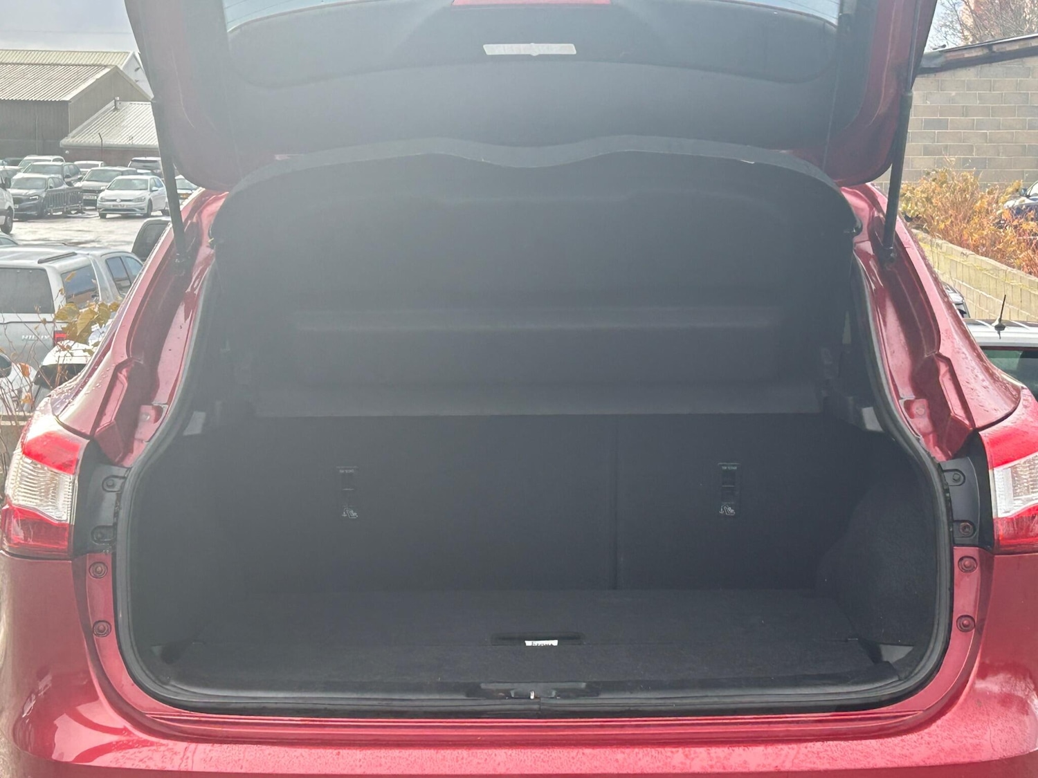 Used Nissan Qashqai 2017 for sale - 76689713: Photo 49