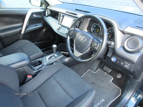 Used Toyota RAV4 2017 for sale - 76378136: Photo 16