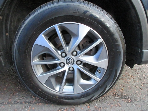 Used Toyota RAV4 2017 for sale - 76378136: Photo 9