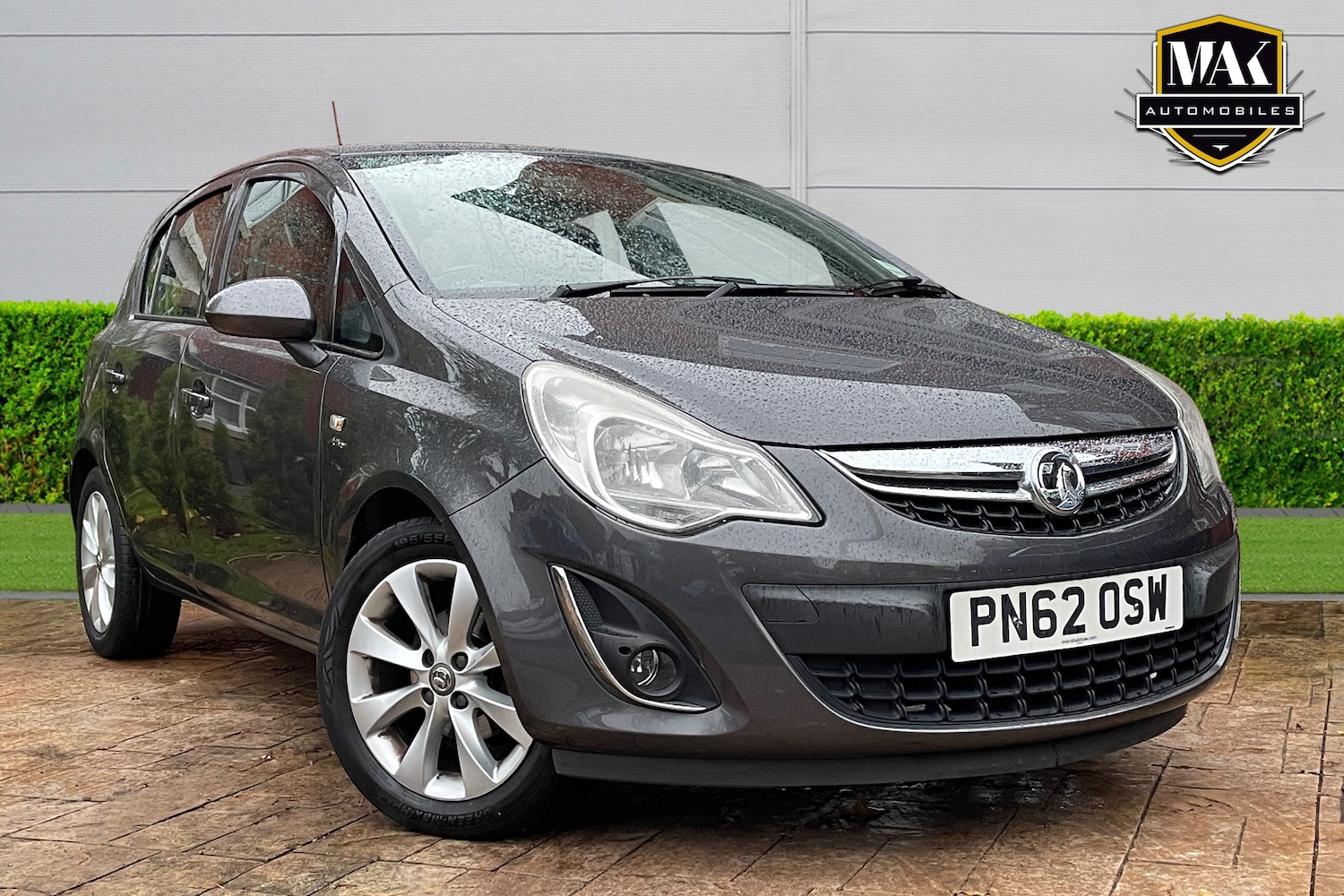 Used Vauxhall Corsa 2012 for sale - 76437124: Photo 2
