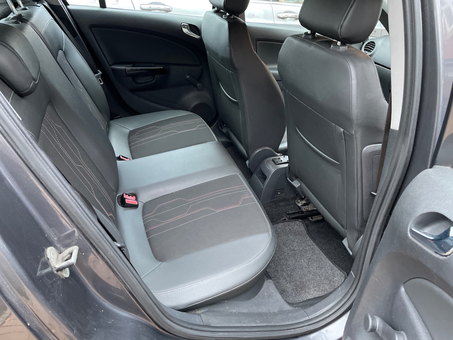 Used Vauxhall Corsa 2012 for sale - 76437124: Photo 9