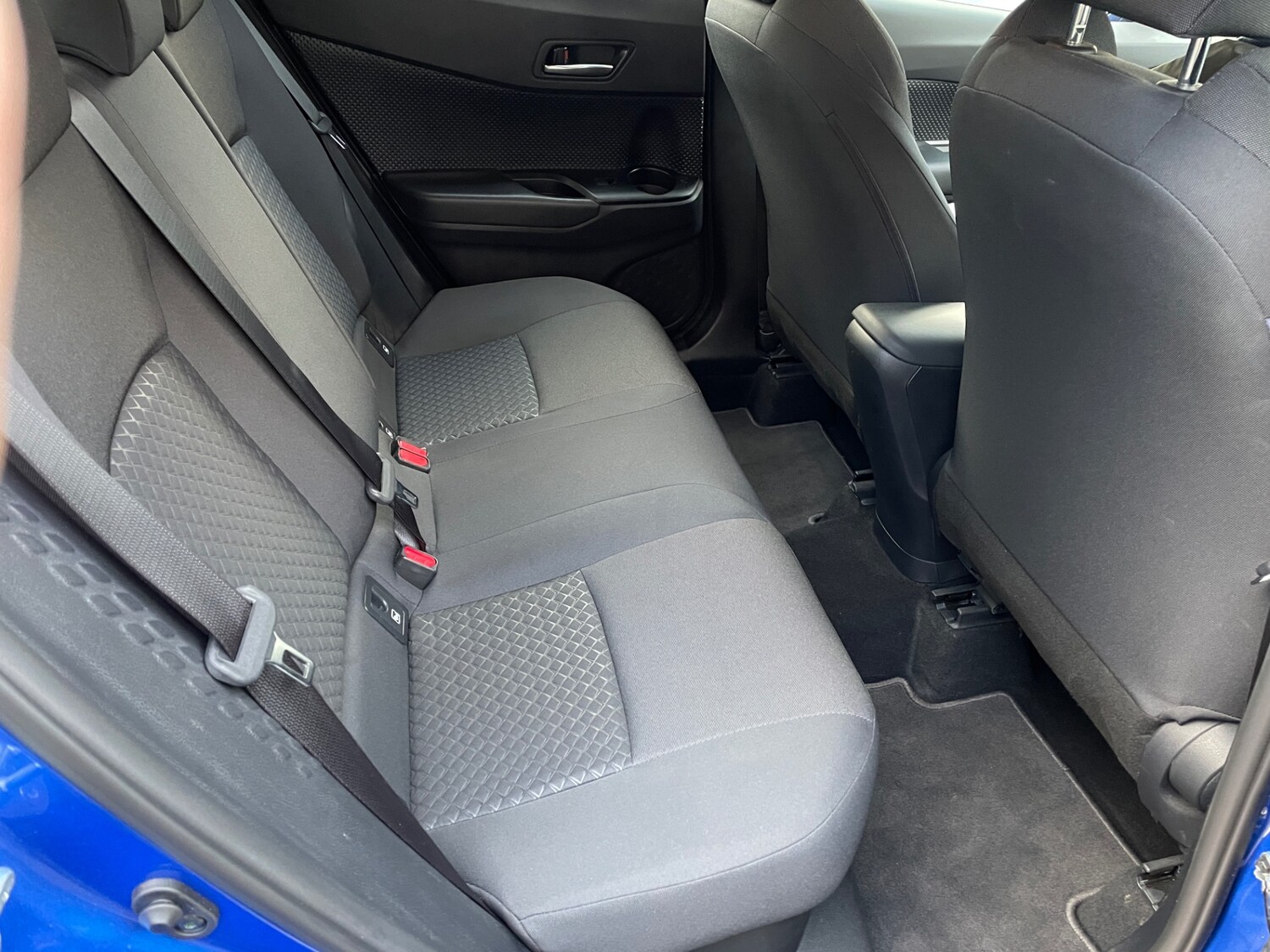 Used Toyota C-HR 2021 for sale - 77019056: Photo 10