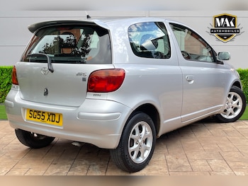Used Toyota Yaris 2005 for sale - 76287150: Photo
