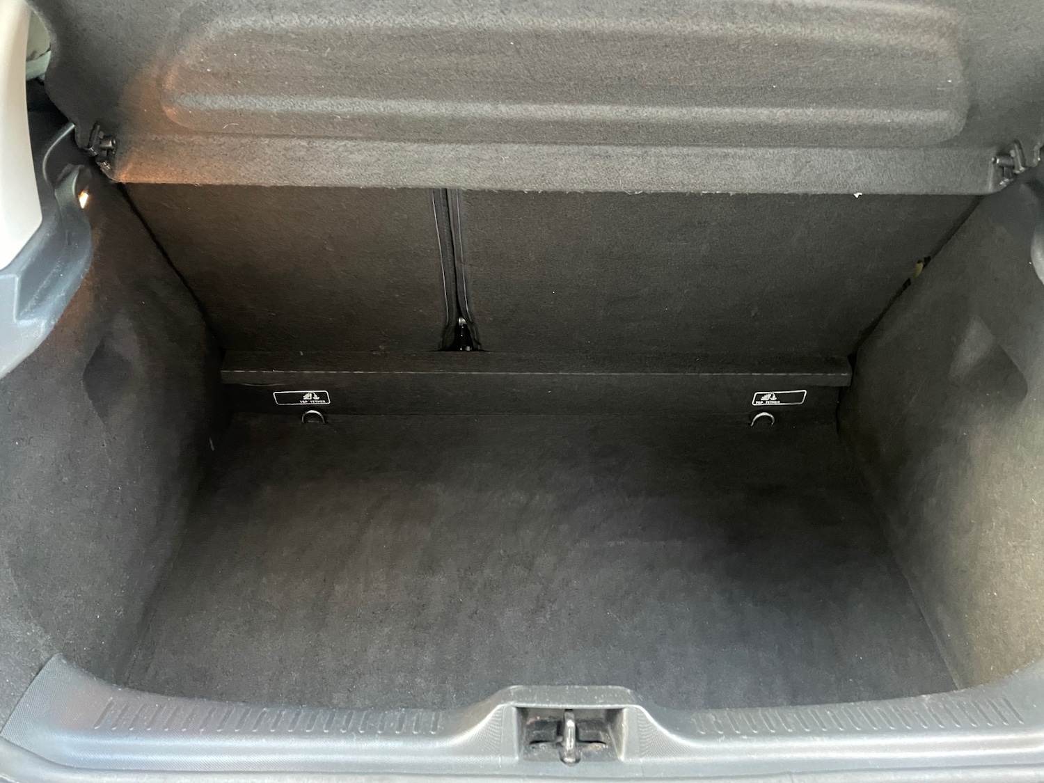 Used Renault Clio 2013 for sale - 76020143: Photo 16