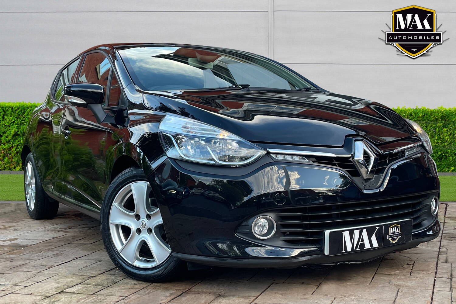 Used Renault Clio 2013 for sale - 76020143: Photo 2